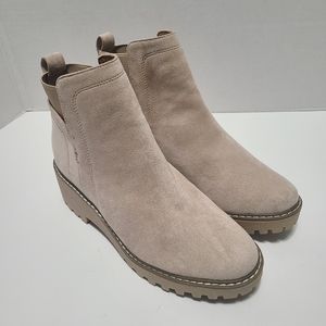 Women's Rielle Chelsea Wedge‎ Bootie Color Dune Size 10